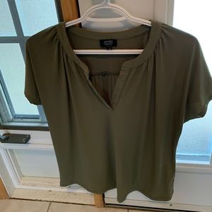 Jones New York, size L. Good condition, mid-Dark green